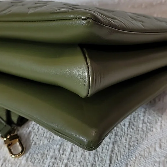 Louis Vuitton Coussin GM Olive Green Designer Embossed Shoulder Bag - Picture 6 of 16